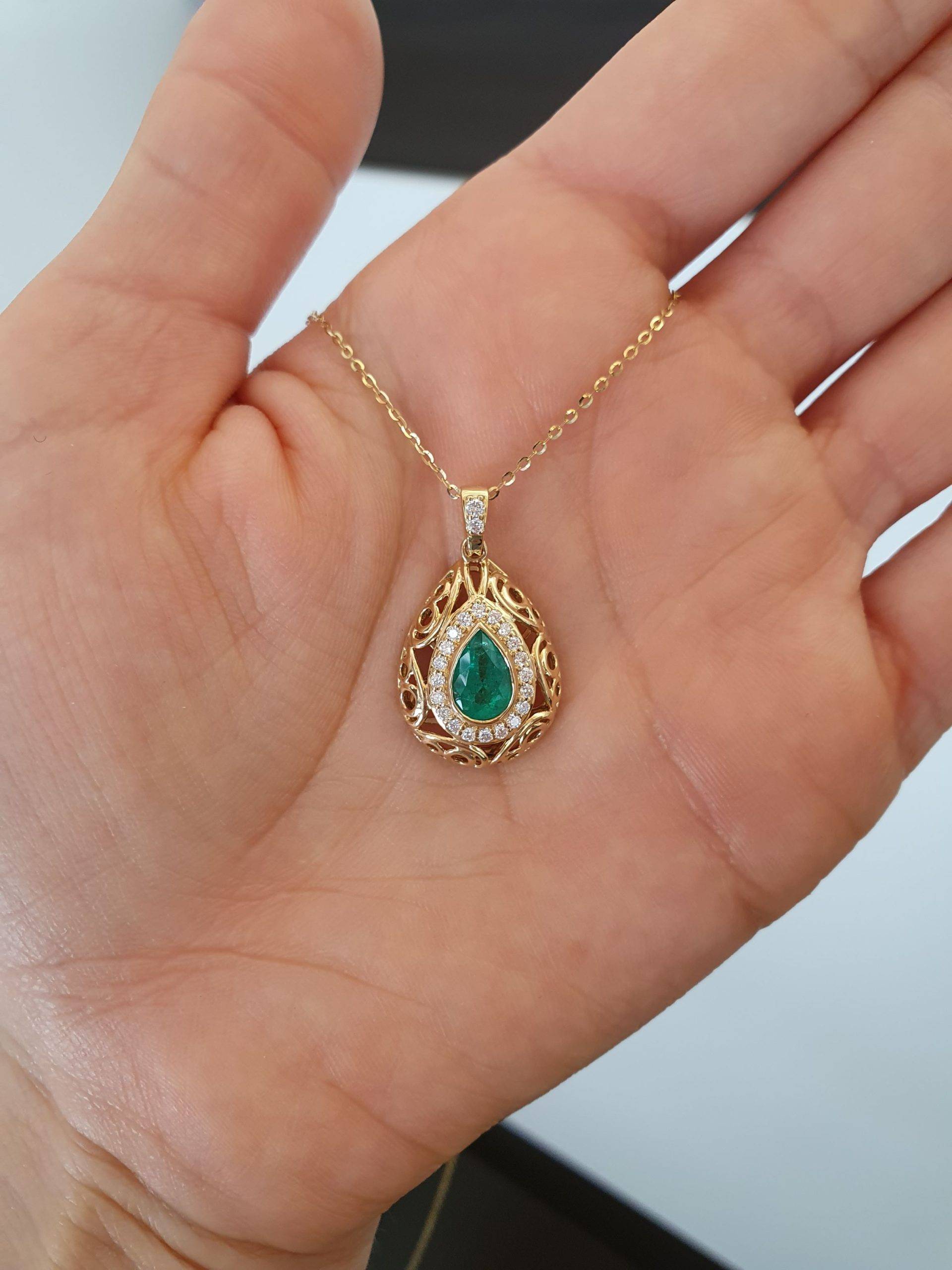 Colombian Emerald Jewelry Pear Shaped Emerald Pendant Teardrop